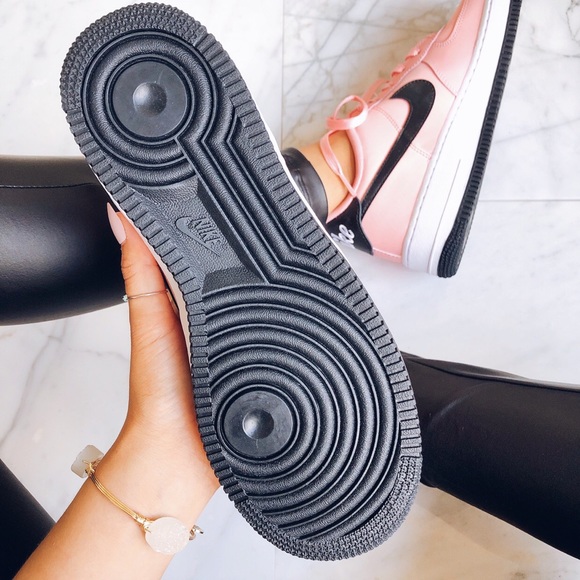 Nike air force 1 vday ( PRICE IS FIRM) - Picture 5 of 7